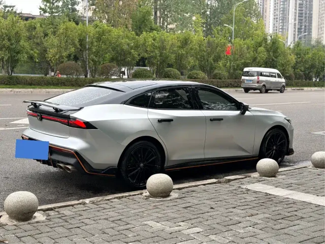 Changan UNI-V — Фото автомобиля 3