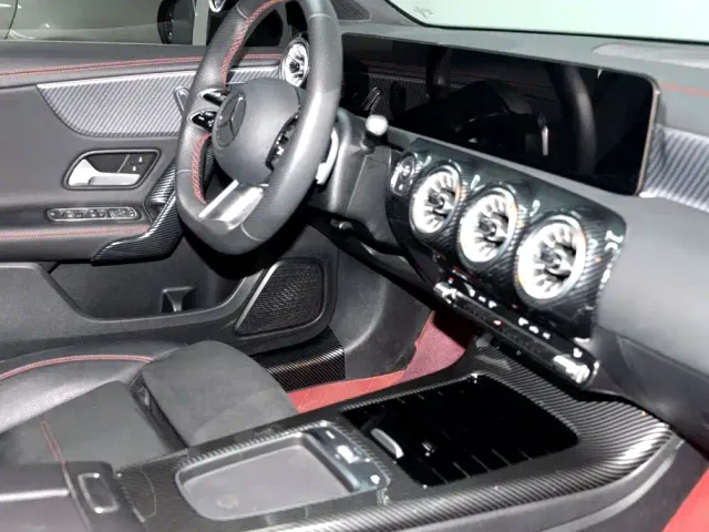 Mercedes-Benz A-Class — Фото автомобиля 17