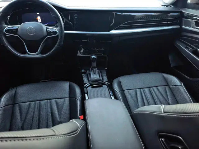 Volkswagen Passat — Фото автомобиля 11