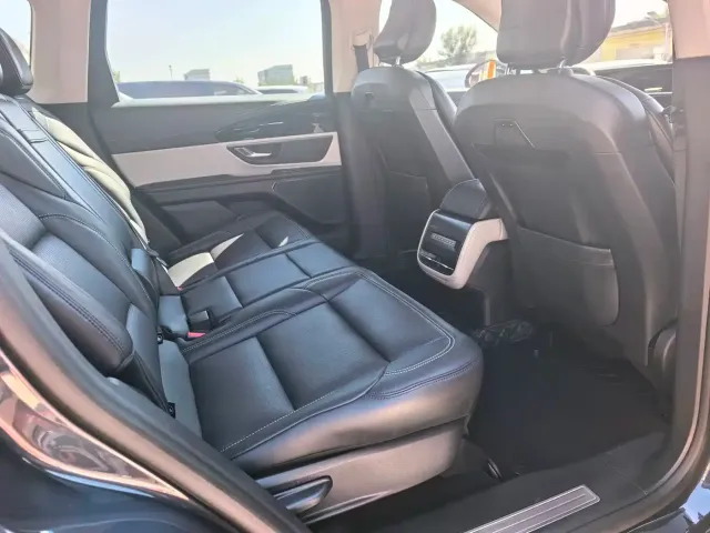 Lincoln Nautilus 2023 2.0T 4WD Premium Hybrid Edition — Фото автомобиля 10
