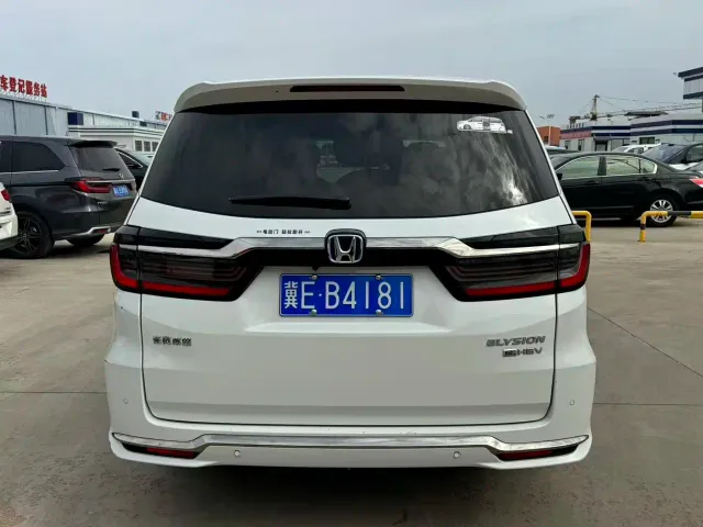 Honda Elysion — Фото автомобиля 5
