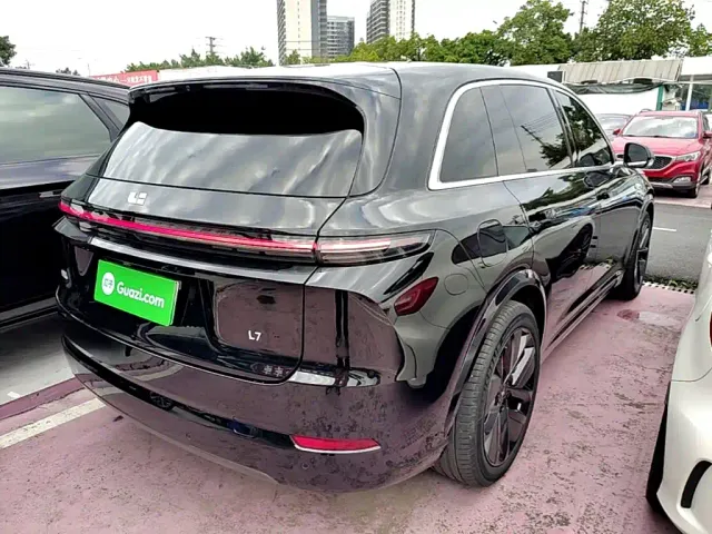 Li Auto L7 — Фото автомобиля 6