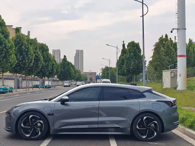 ZEEKR Zeekr 001 2021 Ultra Long Range Dual Motor YOU Edition — Фото автомобиля 20