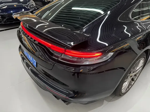 Porsche Panamera — Фото автомобиля 8
