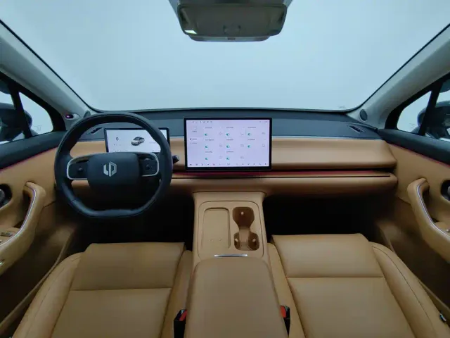 Leapmotor C10 — Фото автомобиля 5