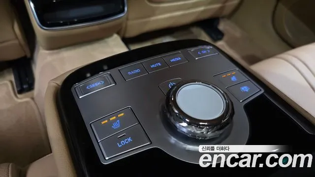 Genesis G80 Бензин 2.5 турбо AWD — Фото автомобиля 28