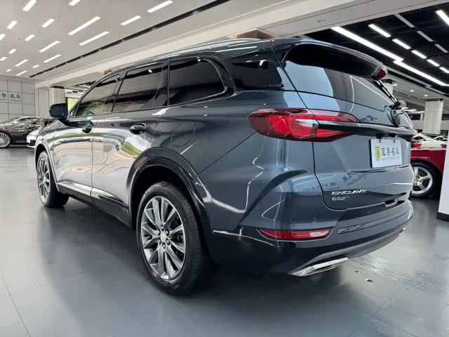 Buick Enclave — Фото автомобиля 5