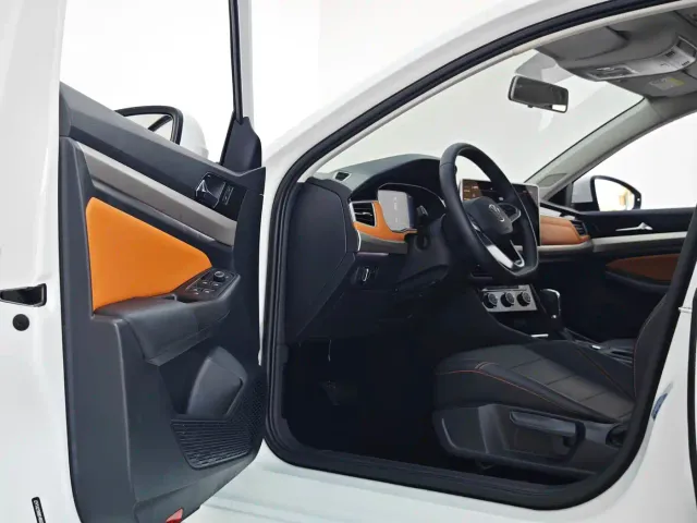 Volkswagen Bora — Фото автомобиля 12