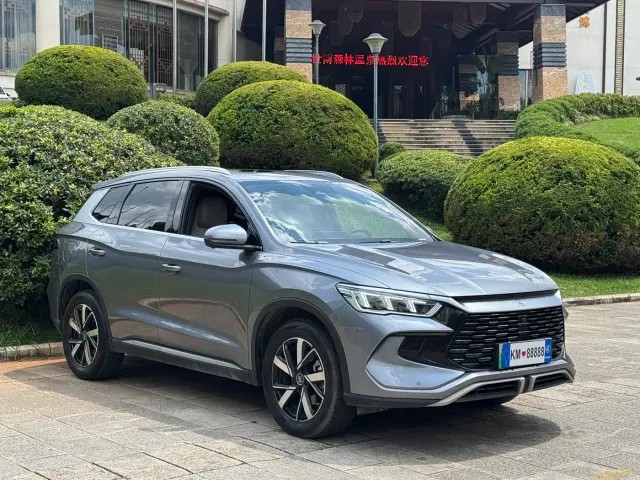 BYD Song Pro — Фото автомобиля 3