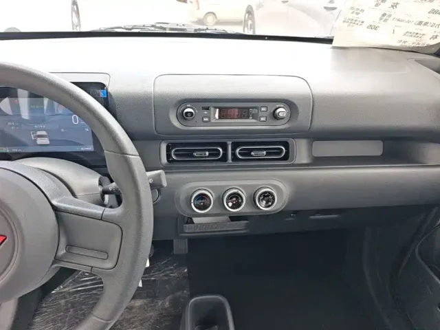 Wuling Zhiguang NEV — Фото автомобиля 8