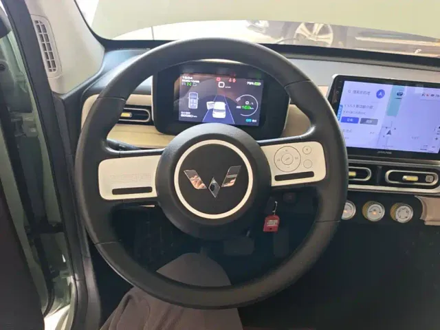 Wuling Hongguang Mini EV — Фото автомобиля 10