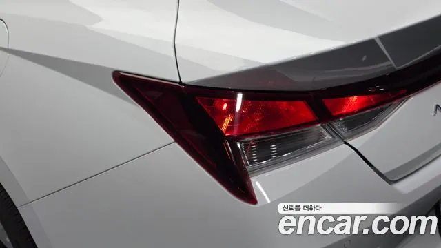 Hyundai Avante CN7 — Фото автомобиля 8