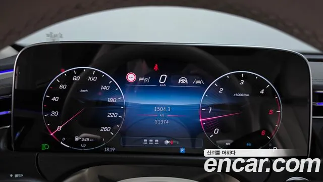 Mercedes-Benz E-Class — Фото автомобиля 6