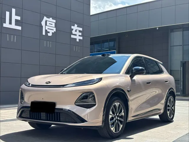 Фотография автомобиля — Changan Qiyuan Q05