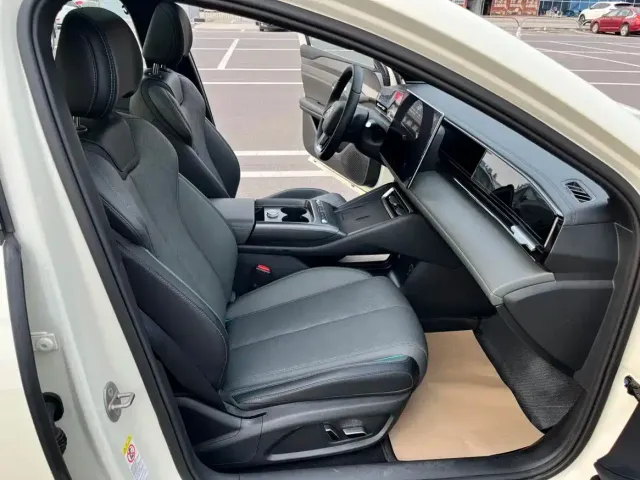 BYD Qin L — Фото автомобиля 12