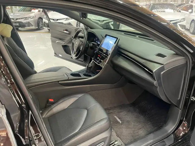 Toyota Avalon — Фото автомобиля 6