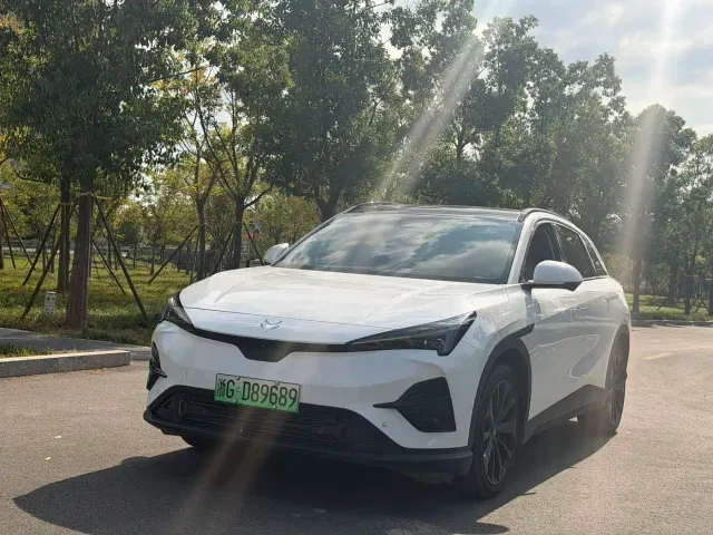 Фотография автомобиля — Arcfox Alpha T5