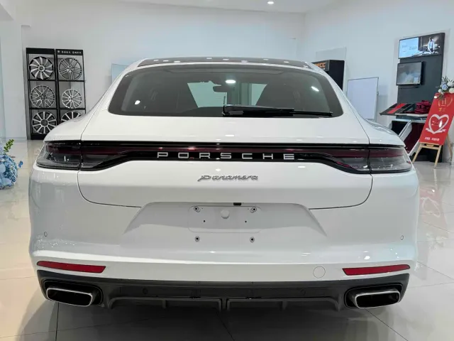 Porsche Panamera — Фото автомобиля 6