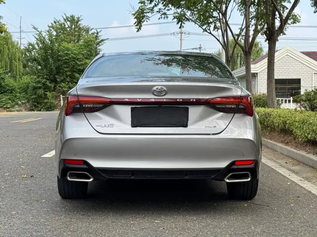 Toyota Avalon — Фото автомобиля 9