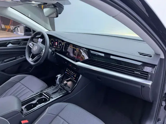 Volkswagen Passat — Фото автомобиля 8