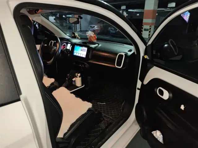 Roewe Clever — Фото автомобиля 19