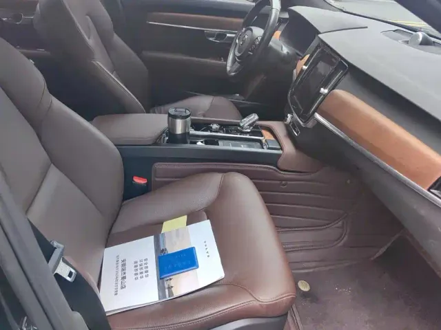 Volvo S90 — Фото автомобиля 8
