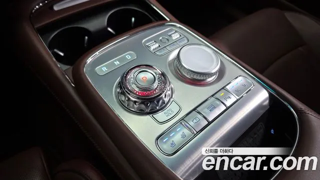 Genesis G90 Бензин 3.5 турбо AWD — Фото автомобиля 9