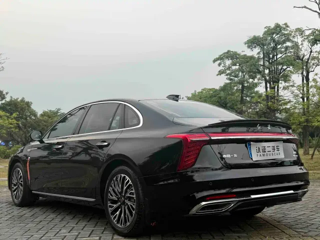 Hongqi H5 — Фото автомобиля 22