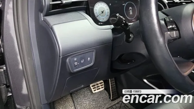 Hyundai Tucson Tucson (NX4) Бензин 1.6 турбо 2WD — Фото автомобиля 11