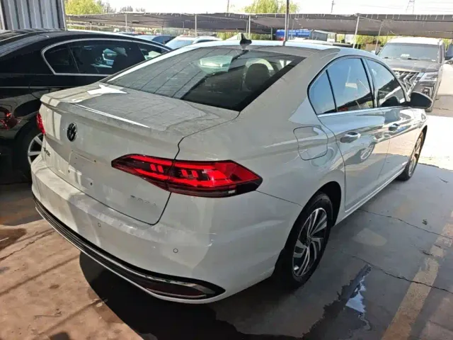 Volkswagen Bora — Фото автомобиля 6