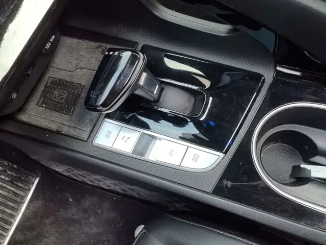 Hyundai Elantra — Фото автомобиля 13