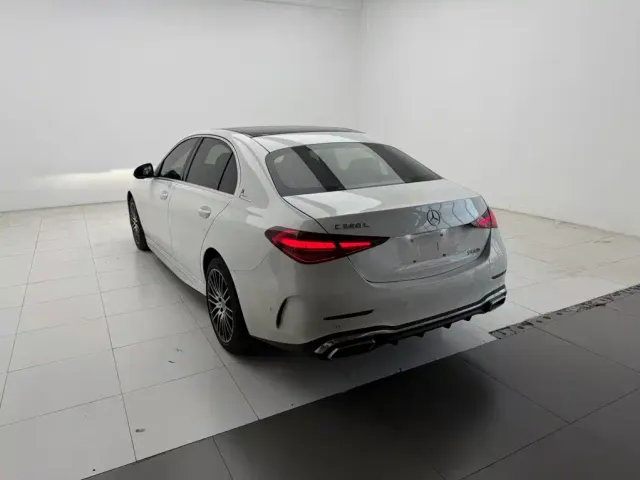 Mercedes-Benz C-Class — Фото автомобиля 7