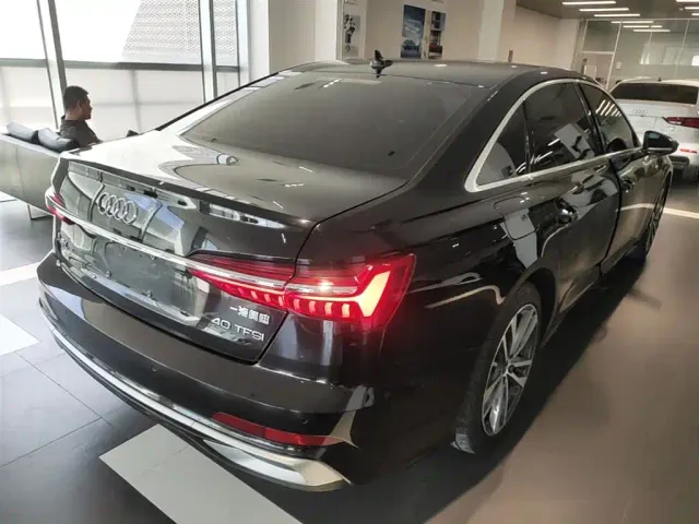Audi A6L — Фото автомобиля 11