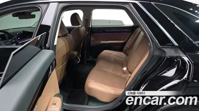 Hyundai Grandeur GN7 — Фото автомобиля 12