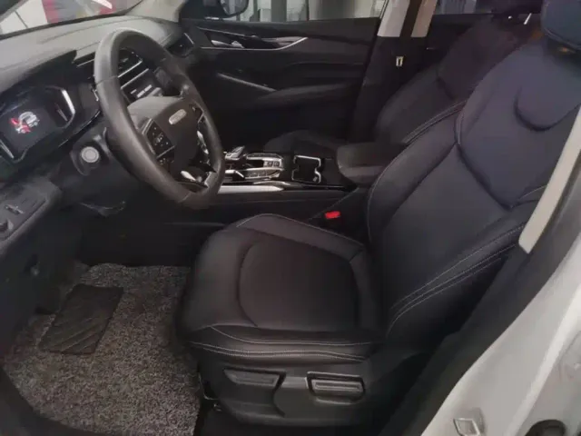 Maxus SAIC Maxus EUNIQ 6 — Фото автомобиля 14
