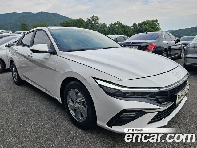 Hyundai Avante CN7 — Фото автомобиля 3