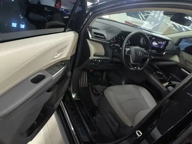 Toyota Granvia — Фото автомобиля 15