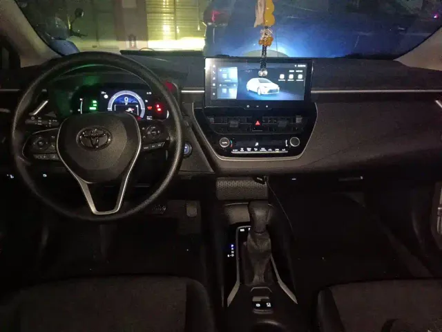 Toyota Corolla — Фото автомобиля 10
