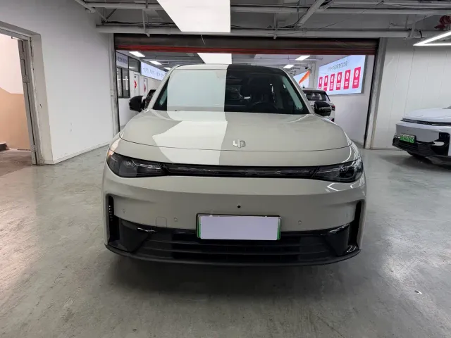 Leapmotor C10 — Фото автомобиля 2