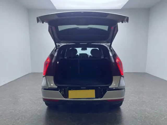 Geely Boyue L — Фото автомобиля 7