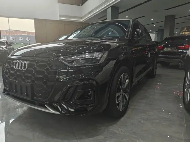 Фотография автомобиля — Audi Q5L