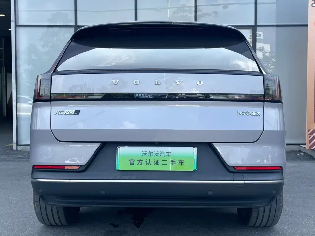 Volvo XC70 Plug-in Hybrid — Фото автомобиля 18