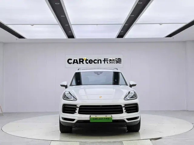 Porsche Cayenne — Фото автомобиля 8