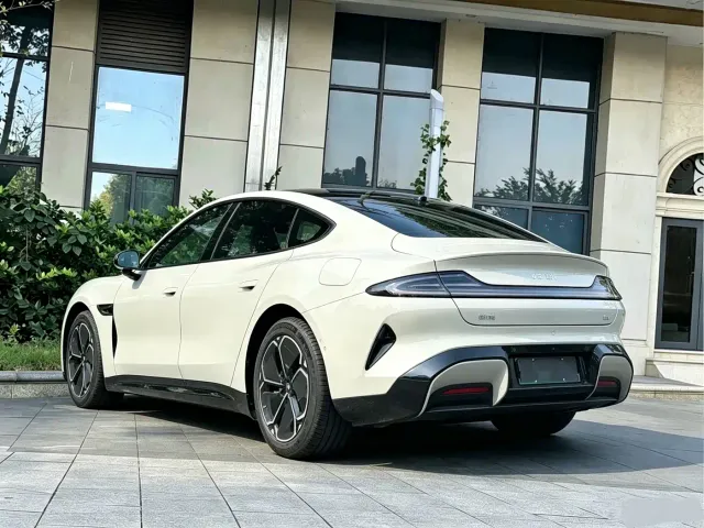 Xiaomi SU7 — Фото автомобиля 6
