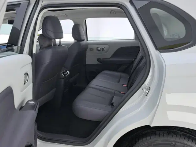 Leapmotor B10 — Фото автомобиля 11