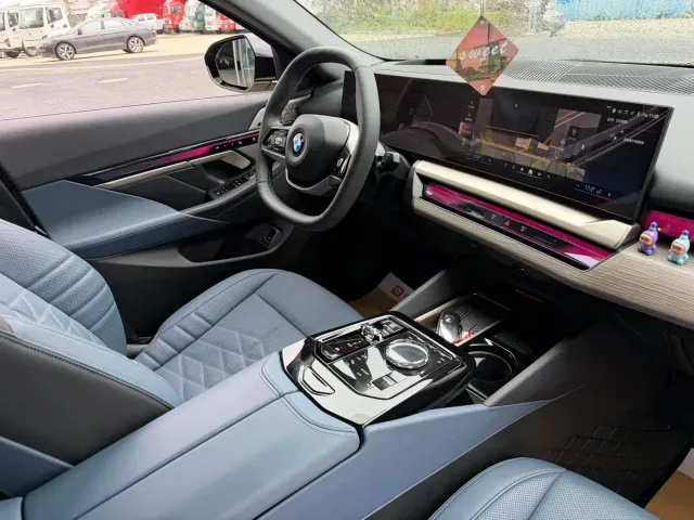 BMW 5 Series — Фото автомобиля 7