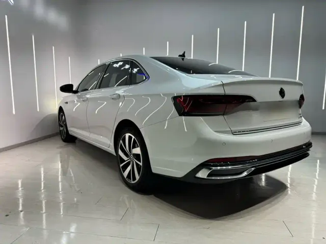 Volkswagen Sagitar — Фото автомобиля 18