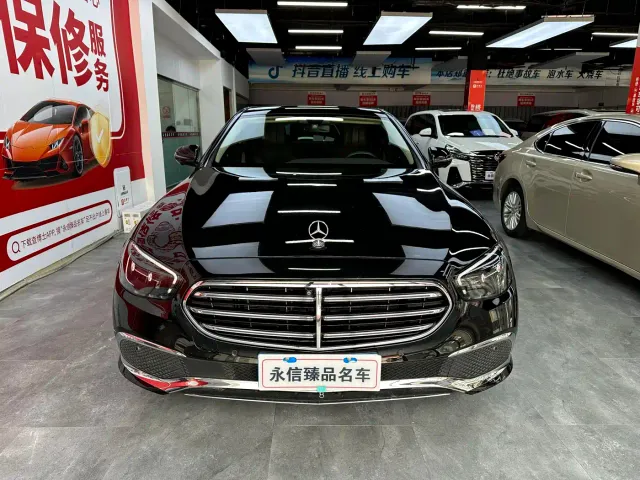 Mercedes-Benz E-Class — Фото автомобиля 2