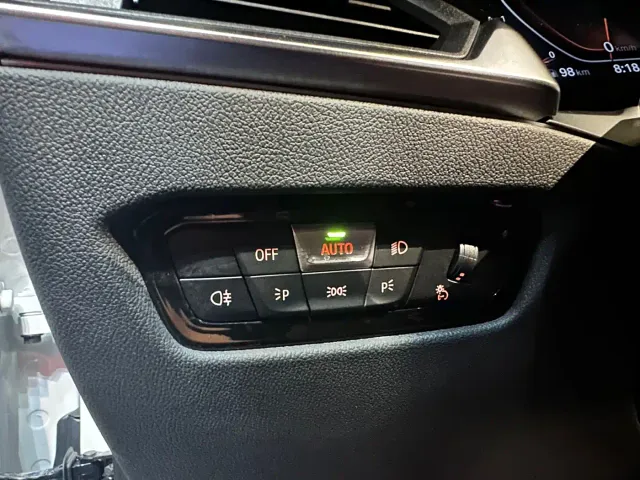 BMW 3 Series — Фото автомобиля 12