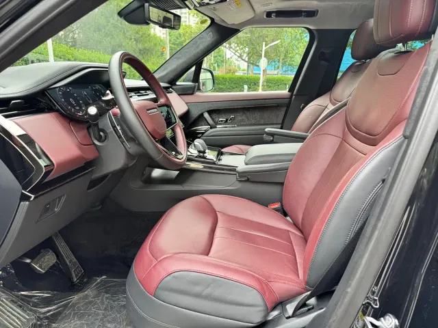Land Rover Range Rover Sport — Фото автомобиля 9